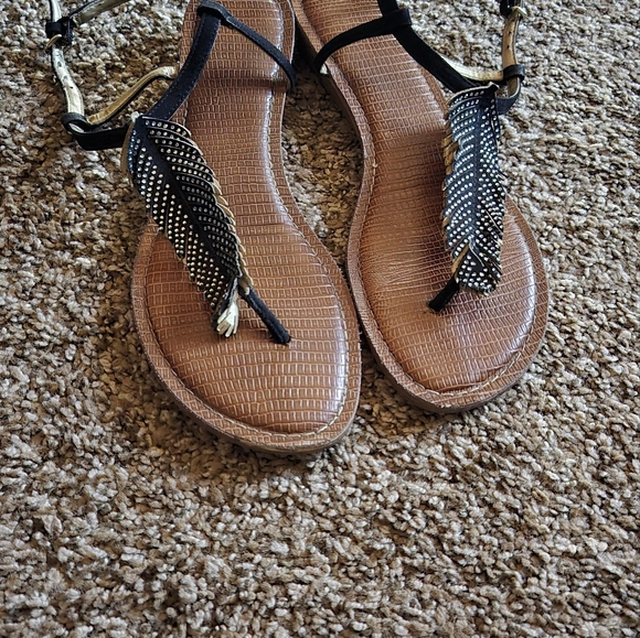 Carlos Santana Size 9 feather sandals - Picture 3 of 5